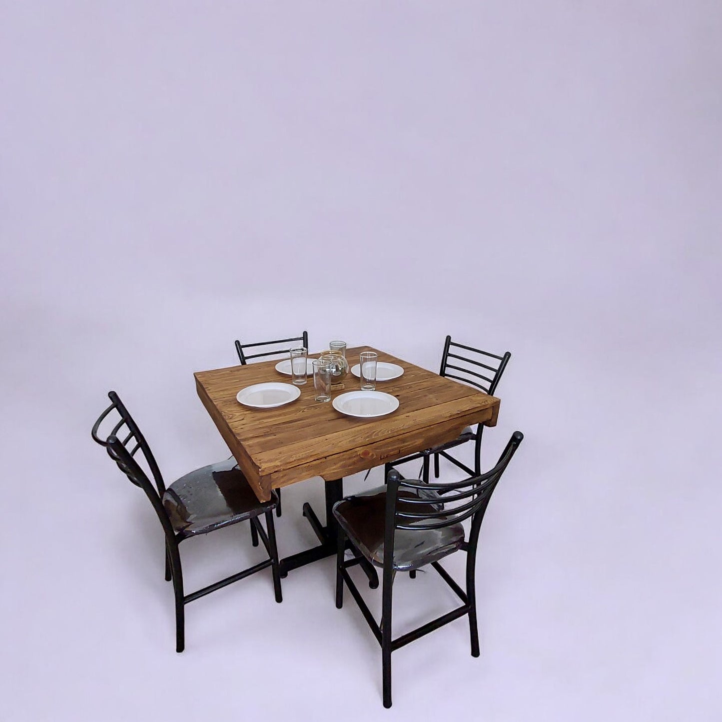 Mesa para restaurante Tarima con sillas María