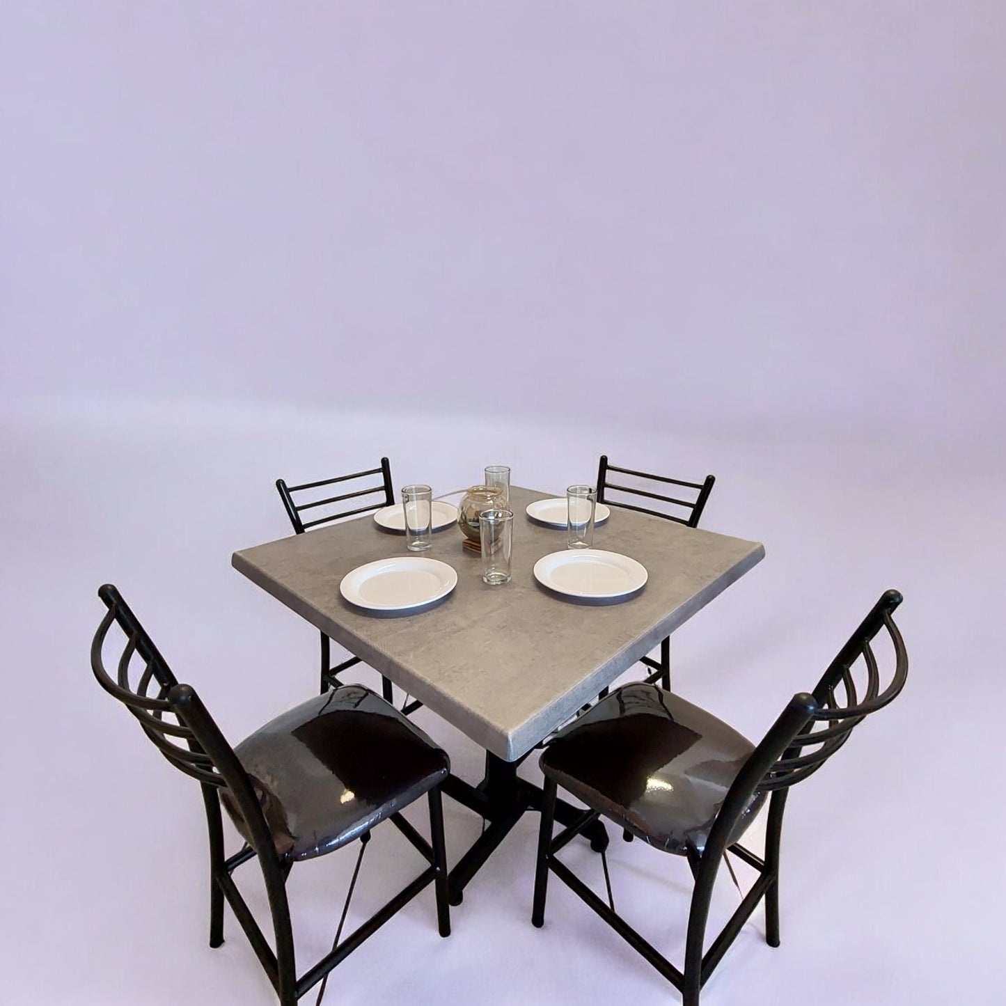 Mesa para restaurante Estratificada 80 con sillas María