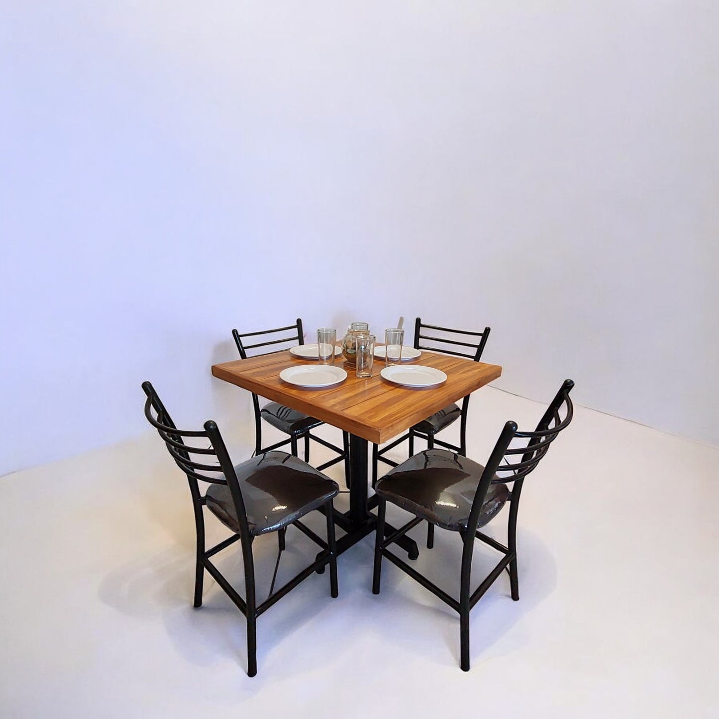 Mesa para restaurante Parota con sillas María