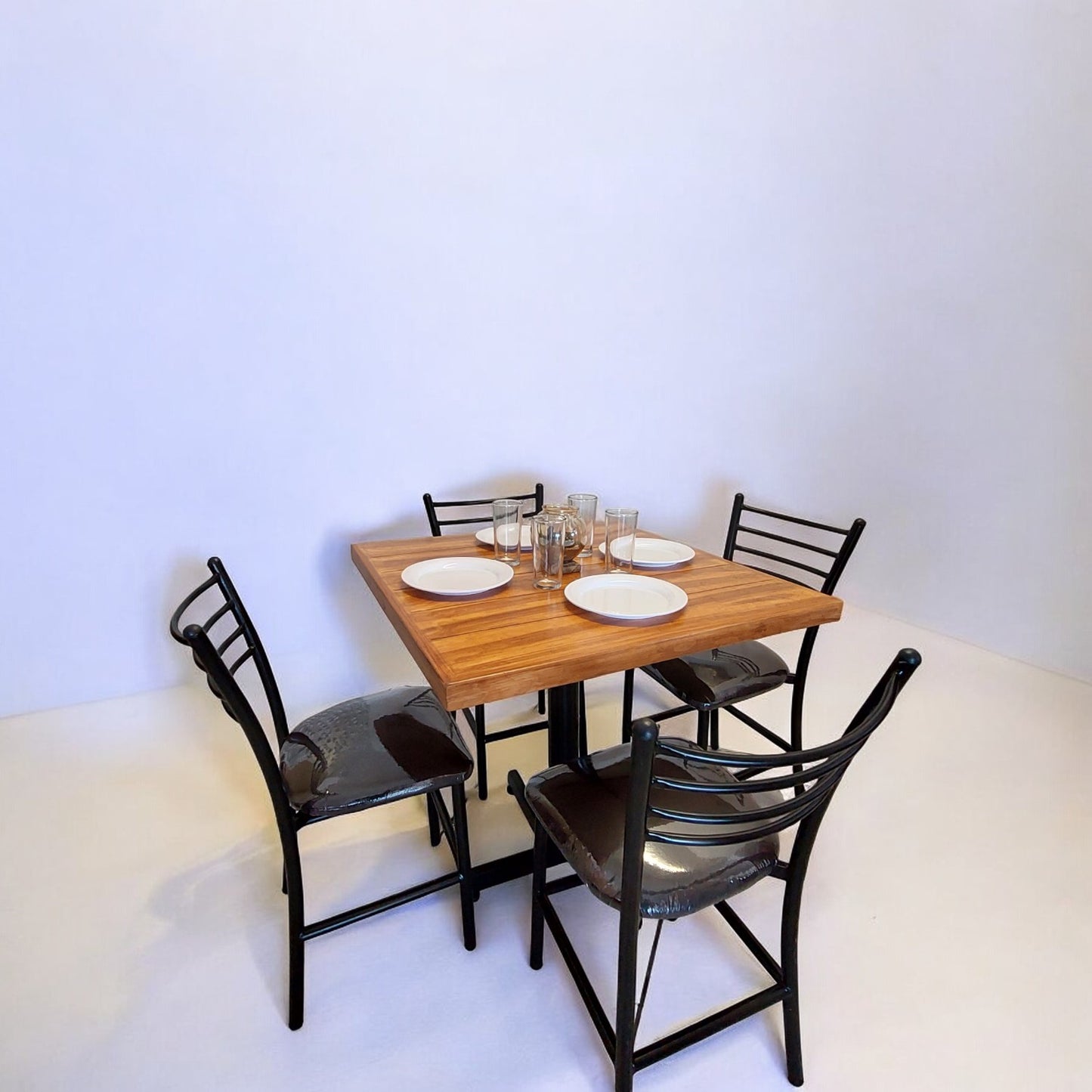 Mesa para restaurante Parota con sillas María