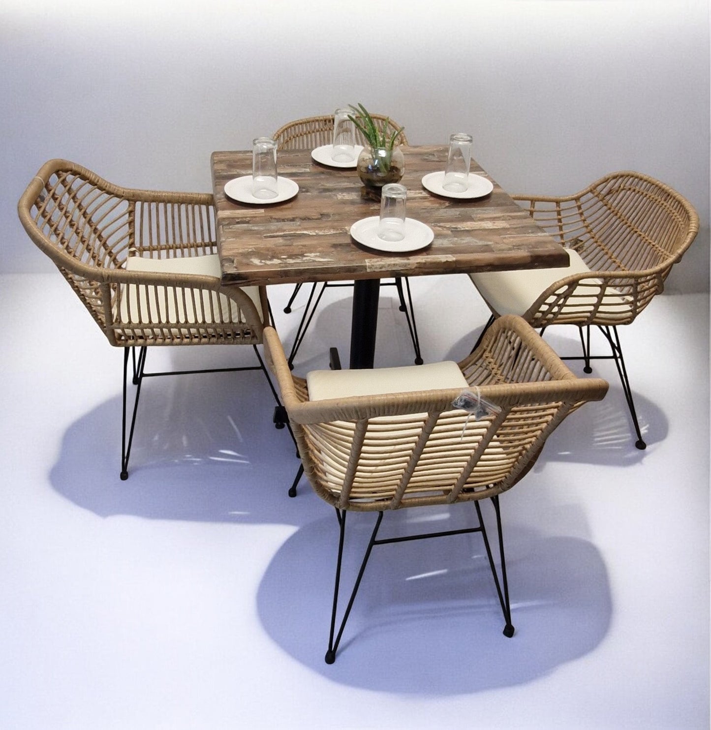 Mesa Para Restaurante Estratificada con 4 Sillas Tobago
