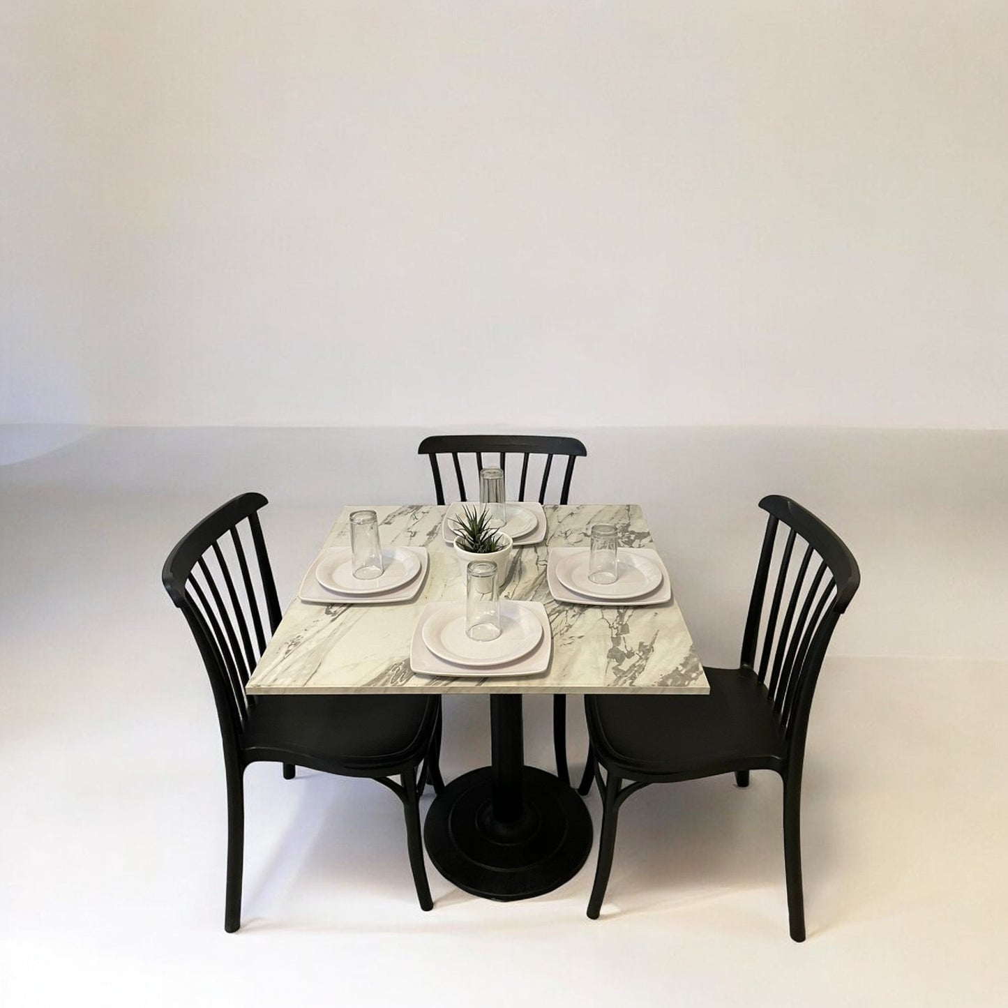 Mesa para restaurante Melanove con sillas Aurora