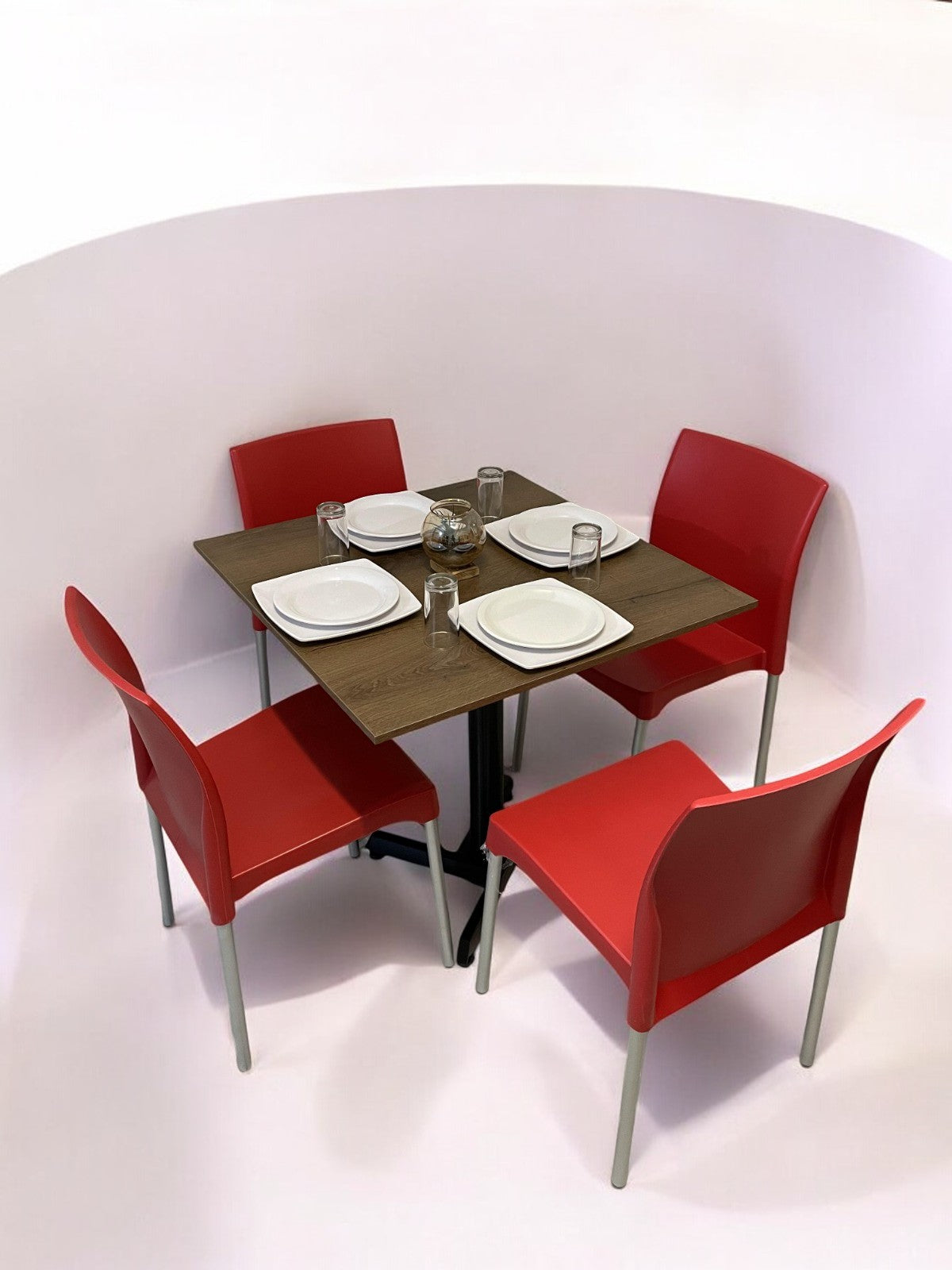 Mesa para restaurante Melanove con sillas Ocean