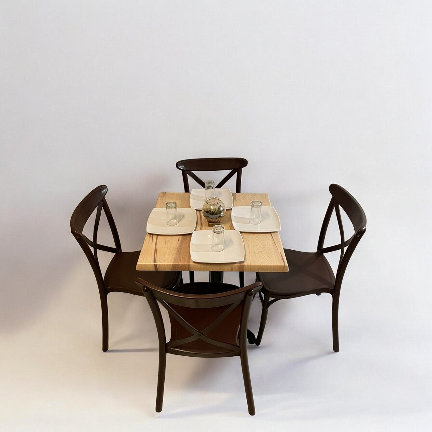 Mesa para restaurante Estratificada 80 con sillas Diana