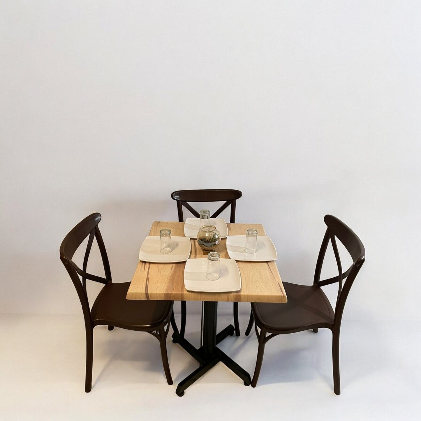 Mesa para restaurante Estratificada 80 con sillas Diana