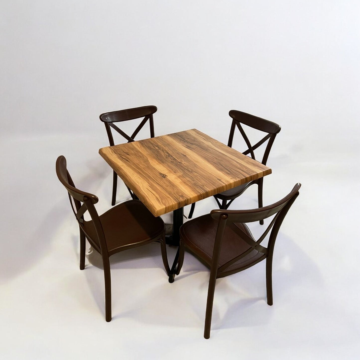 Mesa para restaurante Estratificada 80 con sillas Diana