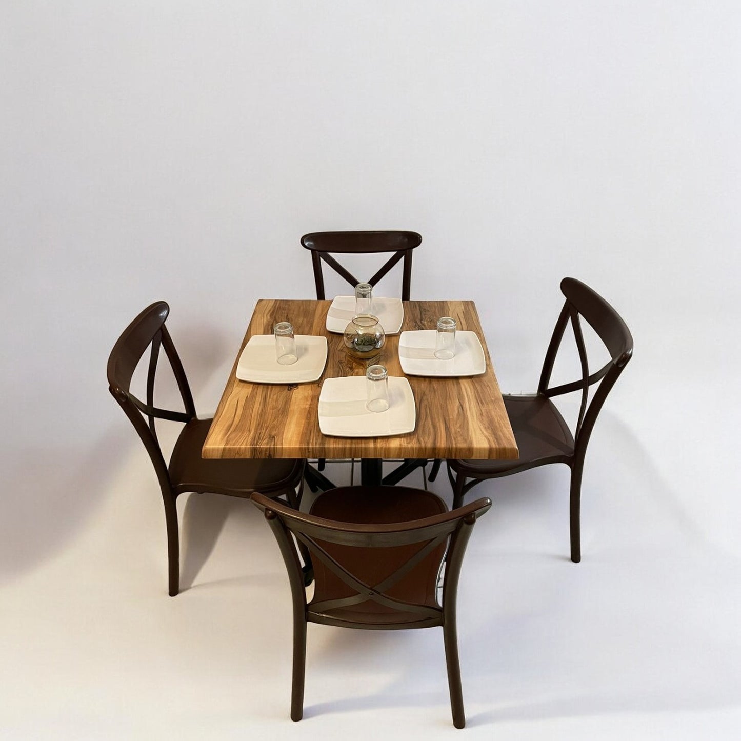Mesa para restaurante Estratificada 80 con sillas Diana