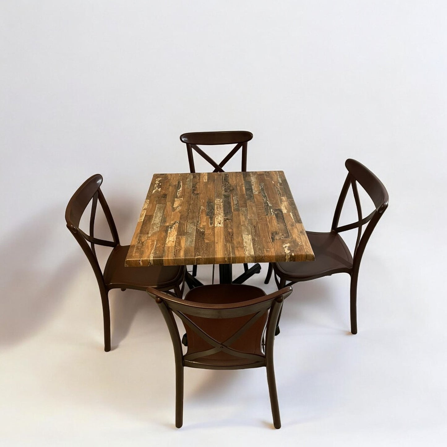 Mesa para restaurante Estratificada 80 con sillas Diana