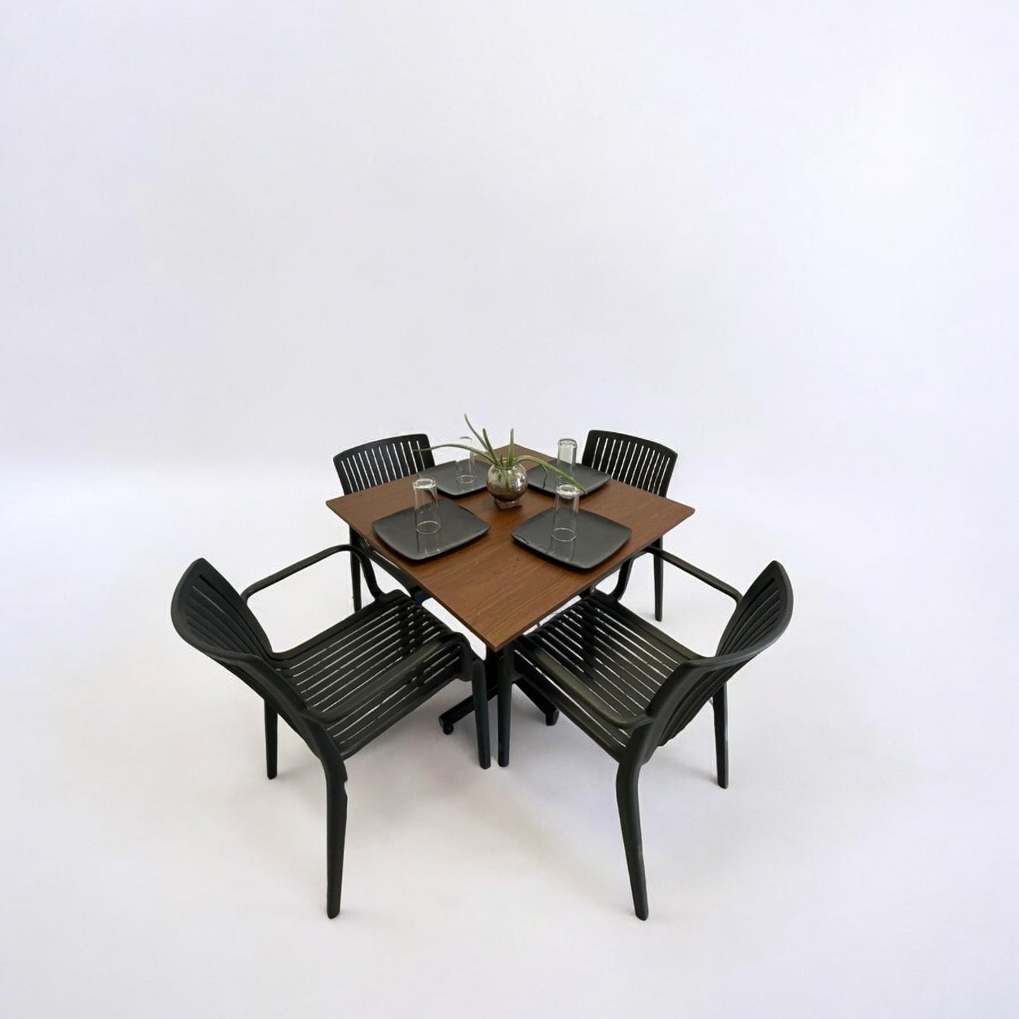 Mesa para restaurante Melanove con sillas Milos
