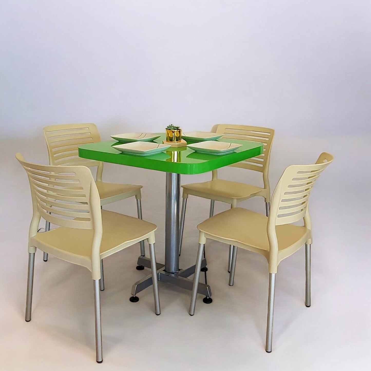 Mesa para restaurante Formaica con sillas Vhania