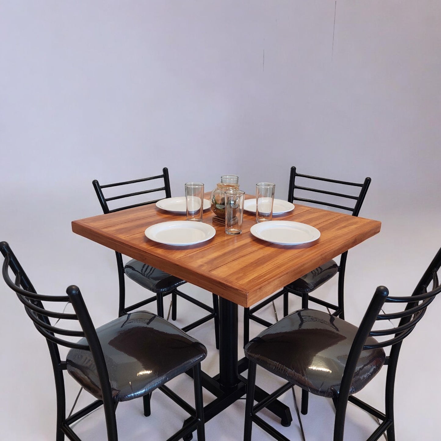 Mesa para restaurante Industrial Vintage 80 con sillas María