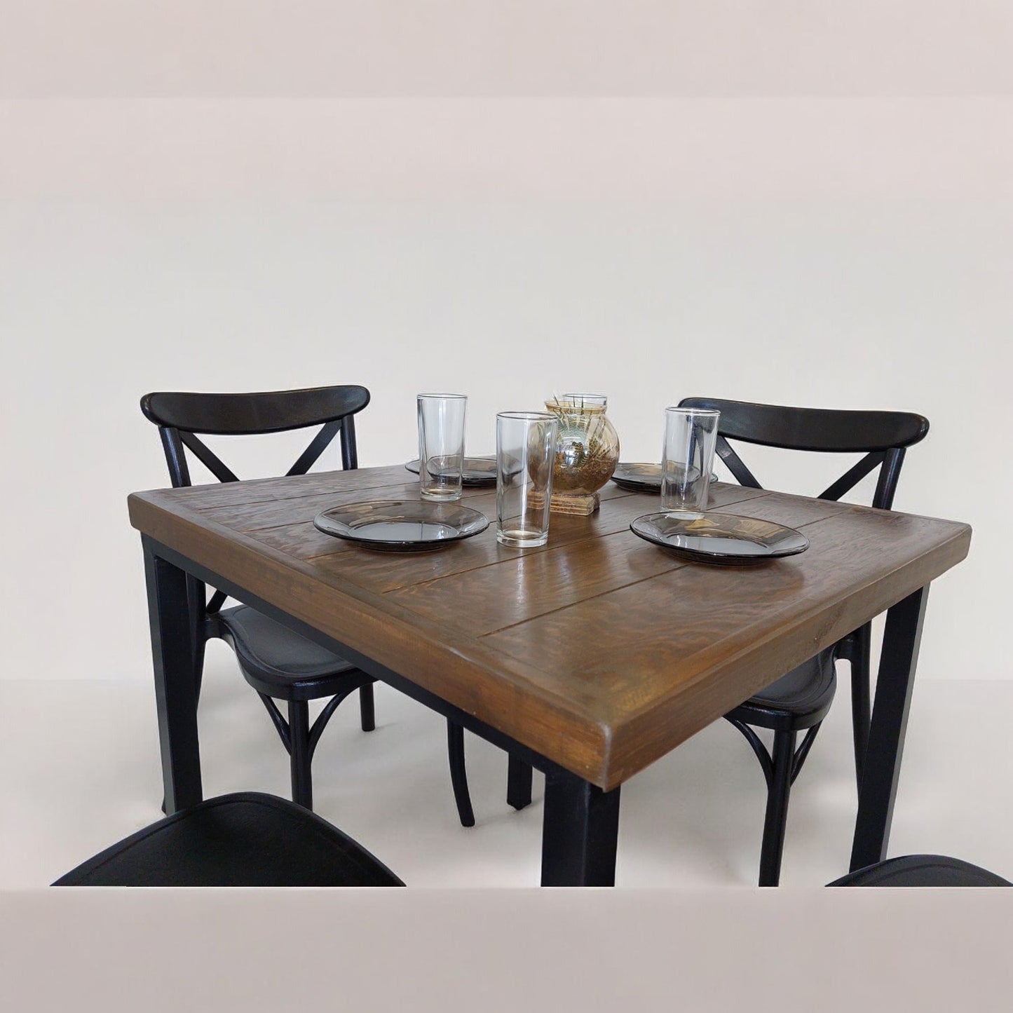 Mesa para restaurante Industrial Vintage 80 con sillas Diana