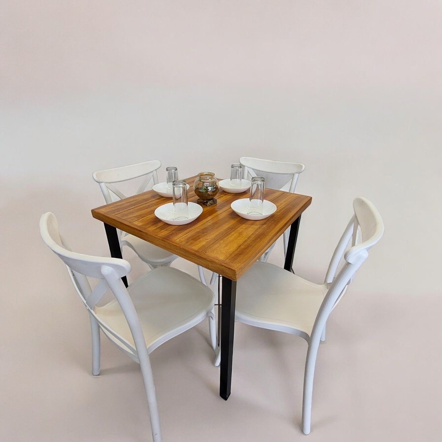 Mesa para restaurante Industrial Vintage 90 con sillas Diana
