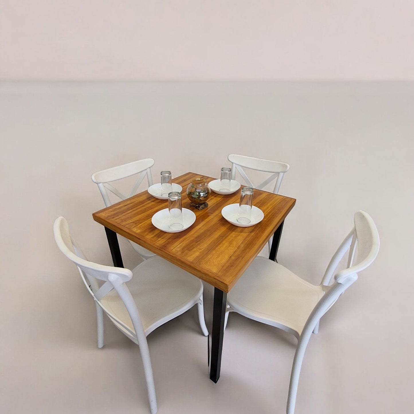 Mesa para restaurante Industrial Vintage 90 con sillas Diana
