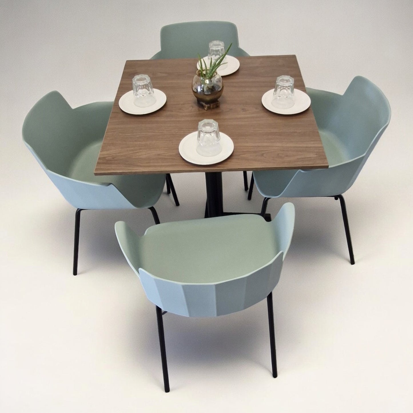 Mesa para restaurnate Melanove con sillas Colombo