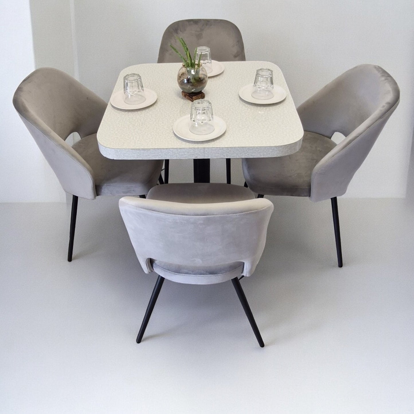 Mesa para restaurante Formaica con sillas Asturias