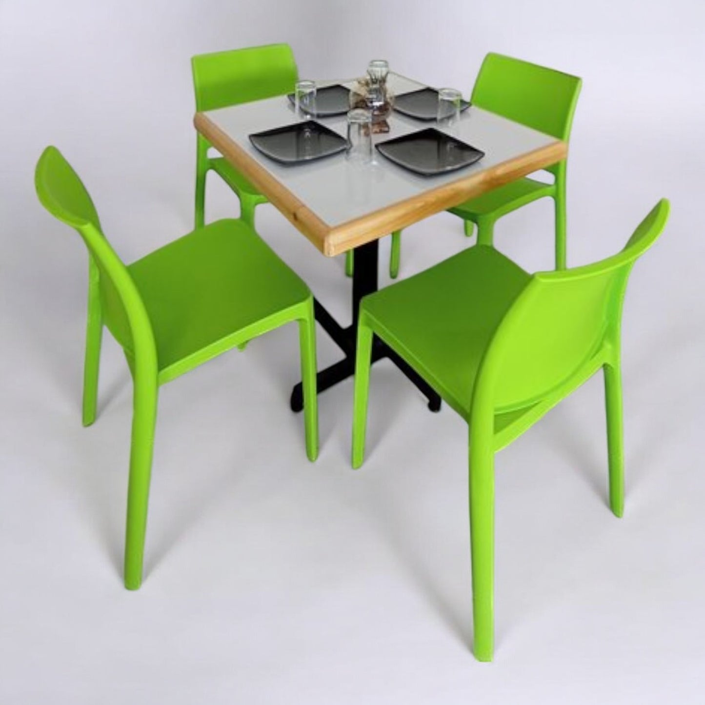 Mesa para restaurante Emboquillada con sillas Sensilla