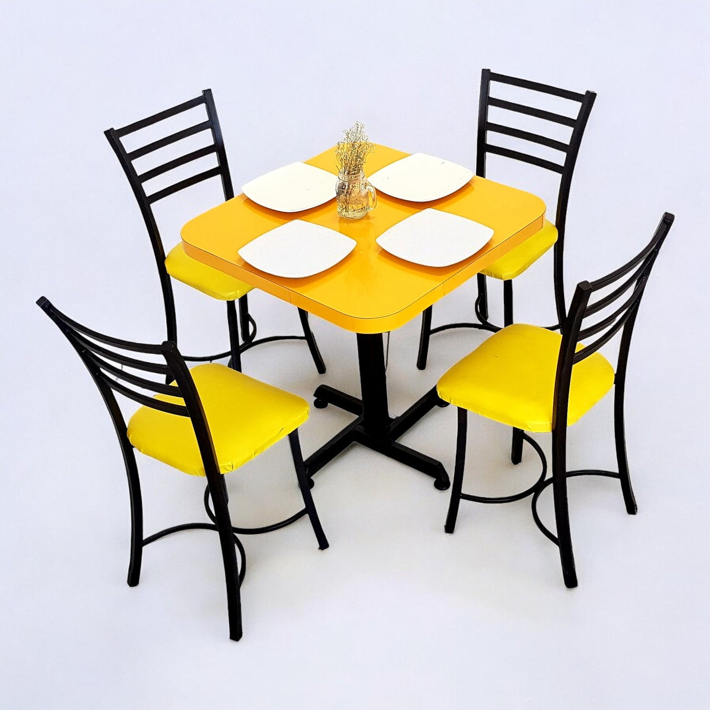 Mesa para restaurante Formaica con sillas Lia