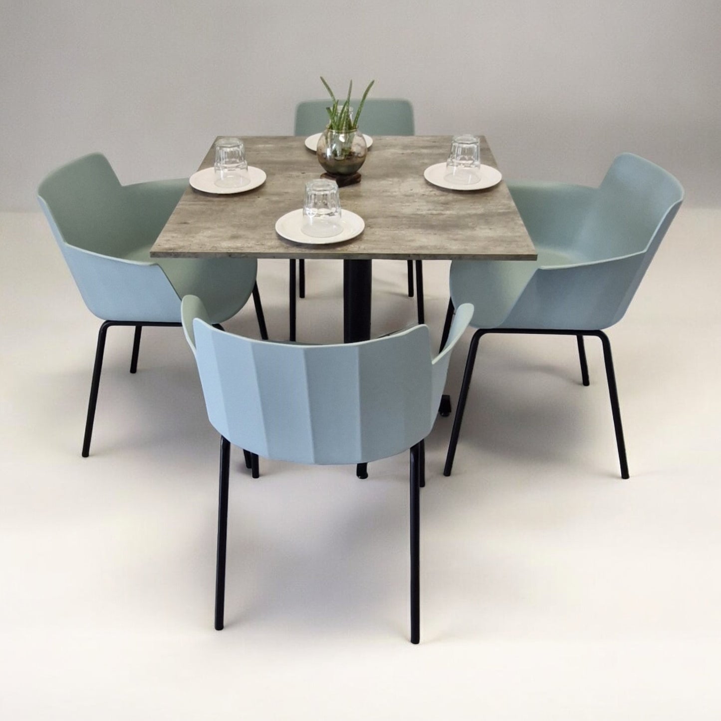 Mesa para restaurnate Melanove con sillas Colombo