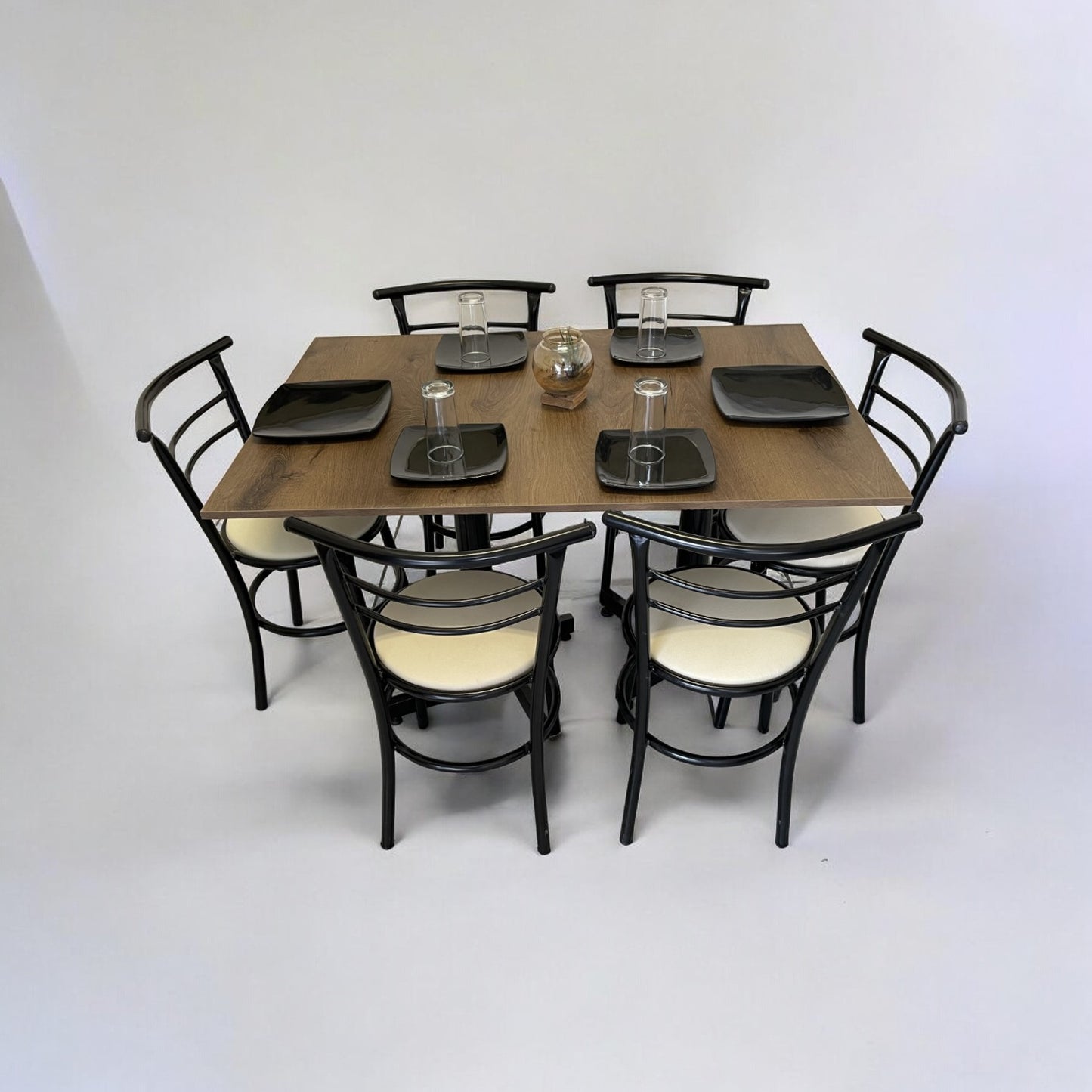 Mesa para restaurante Melanove con sillas Chabely