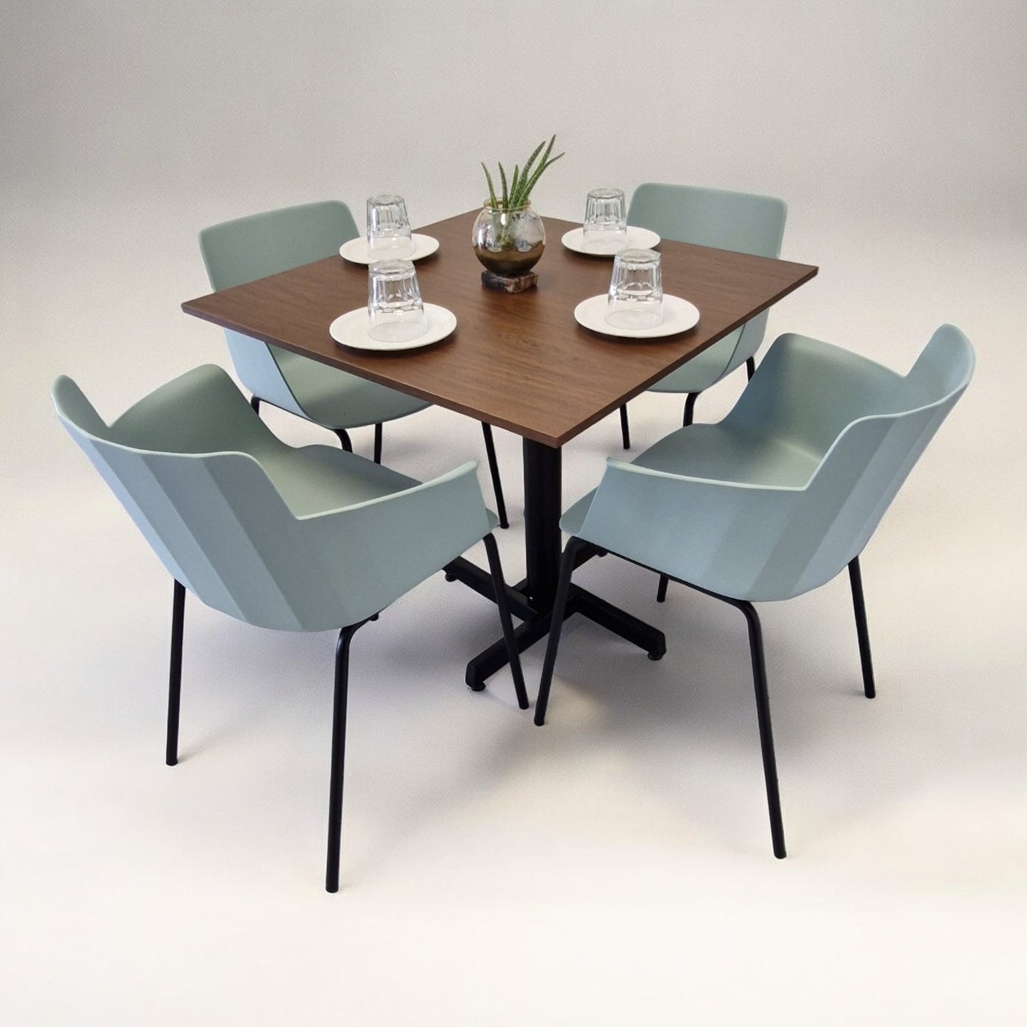 Mesa para restaurnate Melanove con sillas Colombo