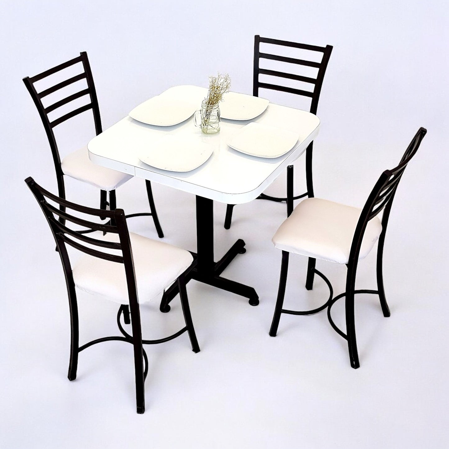 Mesa para restaurante Formaica con sillas Lia