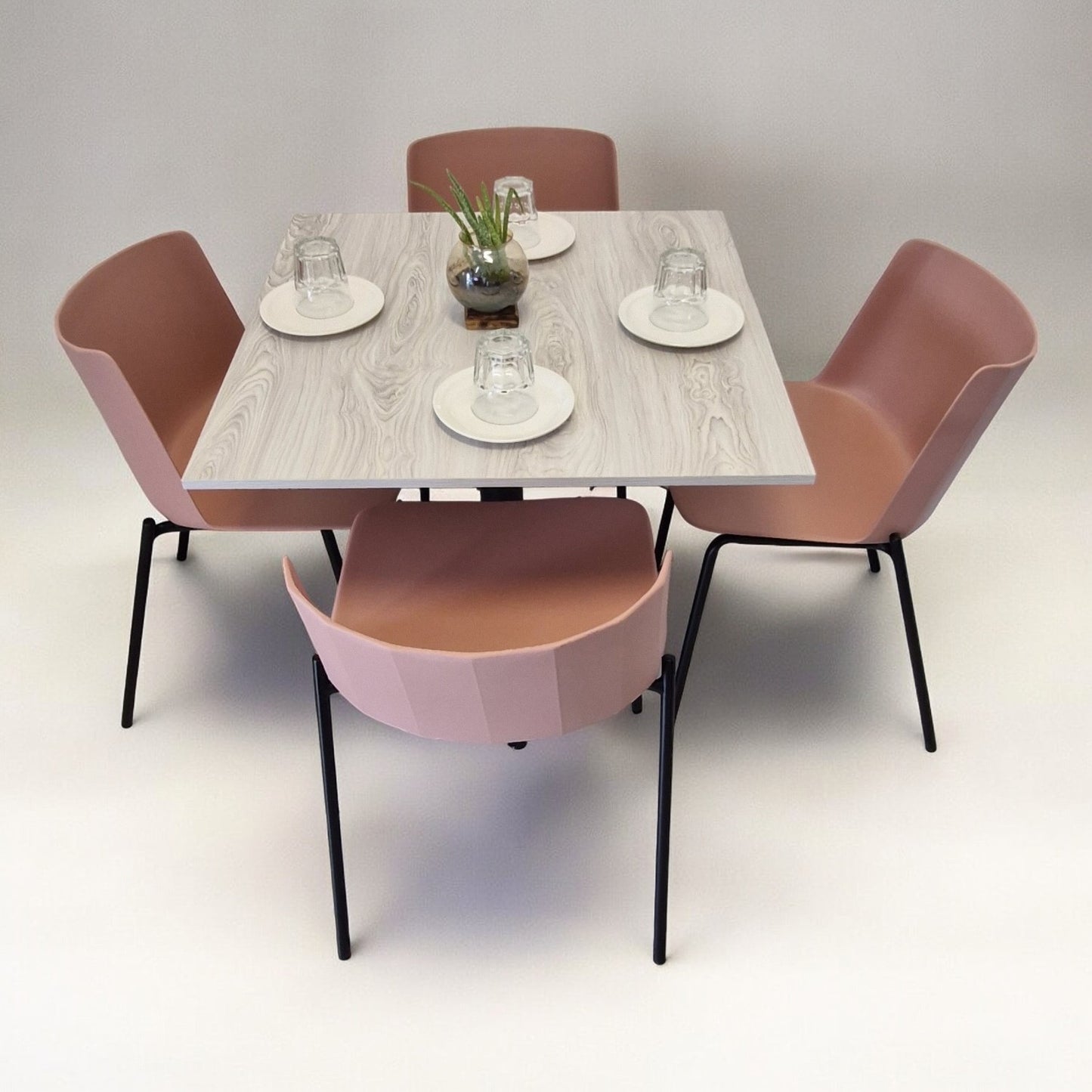 Mesa para restaurnate Melanove con sillas Colombo