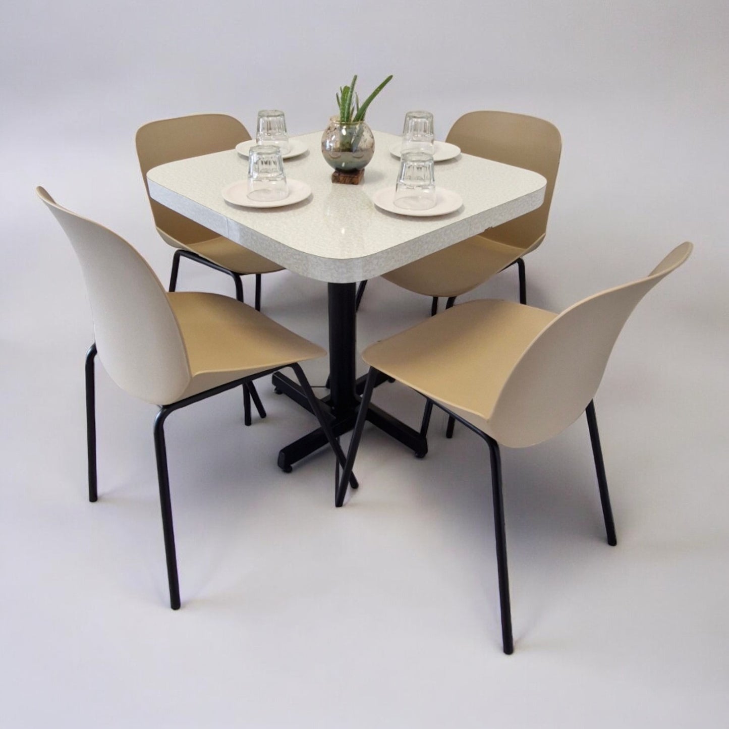 Mesa para restaurnate Formaica con sillas Noto