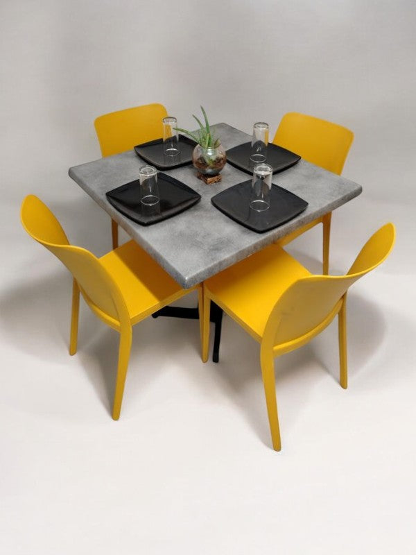 Mesa para restaurante Estratificada 80 con sillas Solei