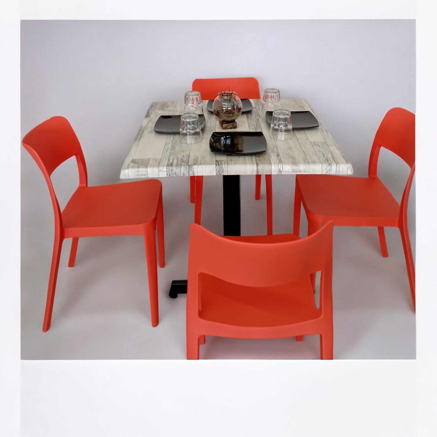 Mesa para restaurante Estratificada 80 con sillas Lavie