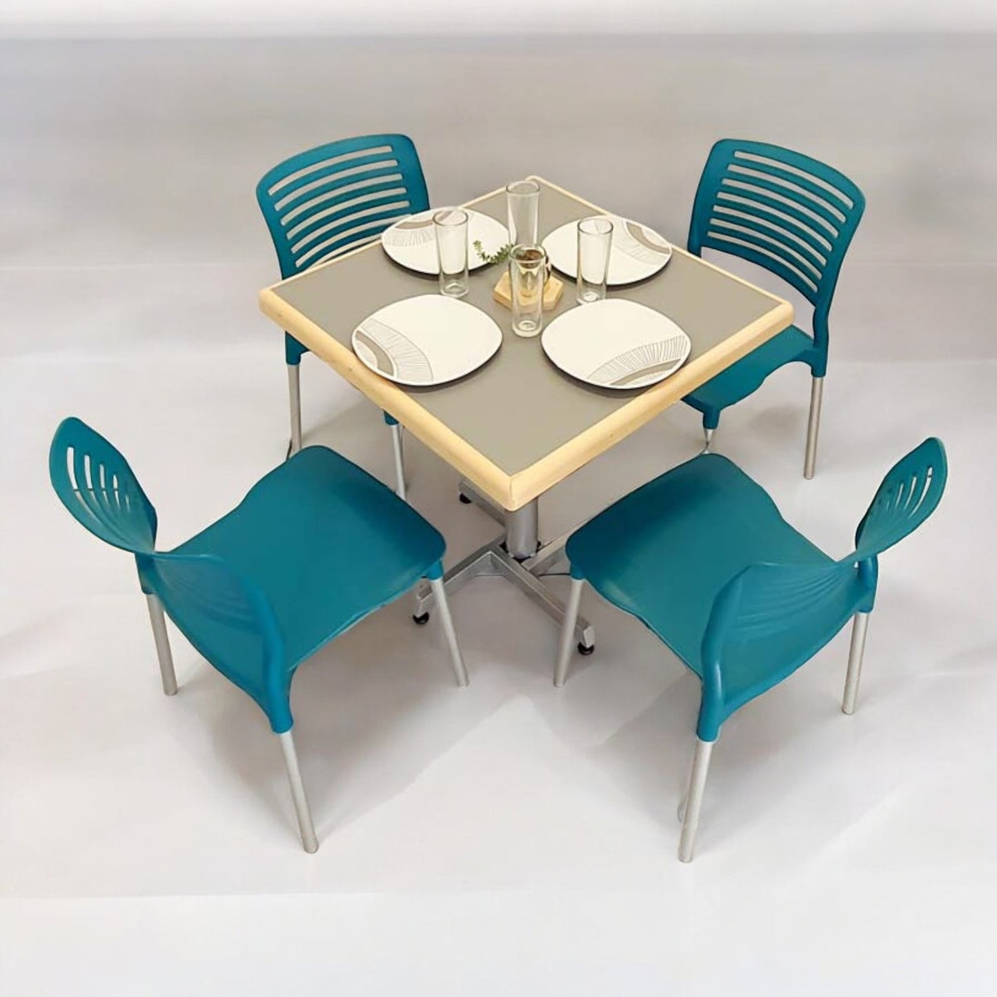 Mesa para restaurante Emboquillada con sillas Vhania
