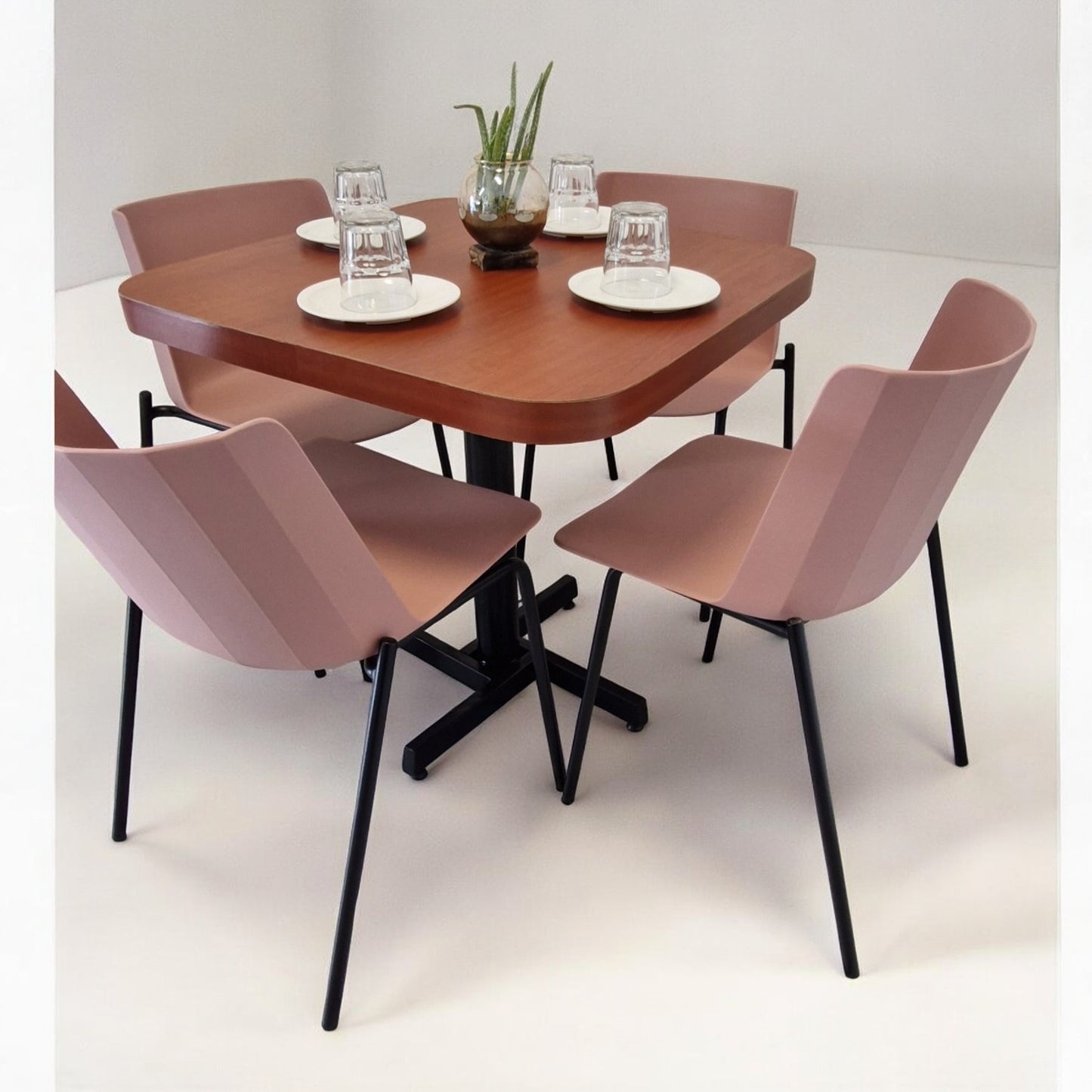 Mesa para restaurnate Formaica con sillas Colombo