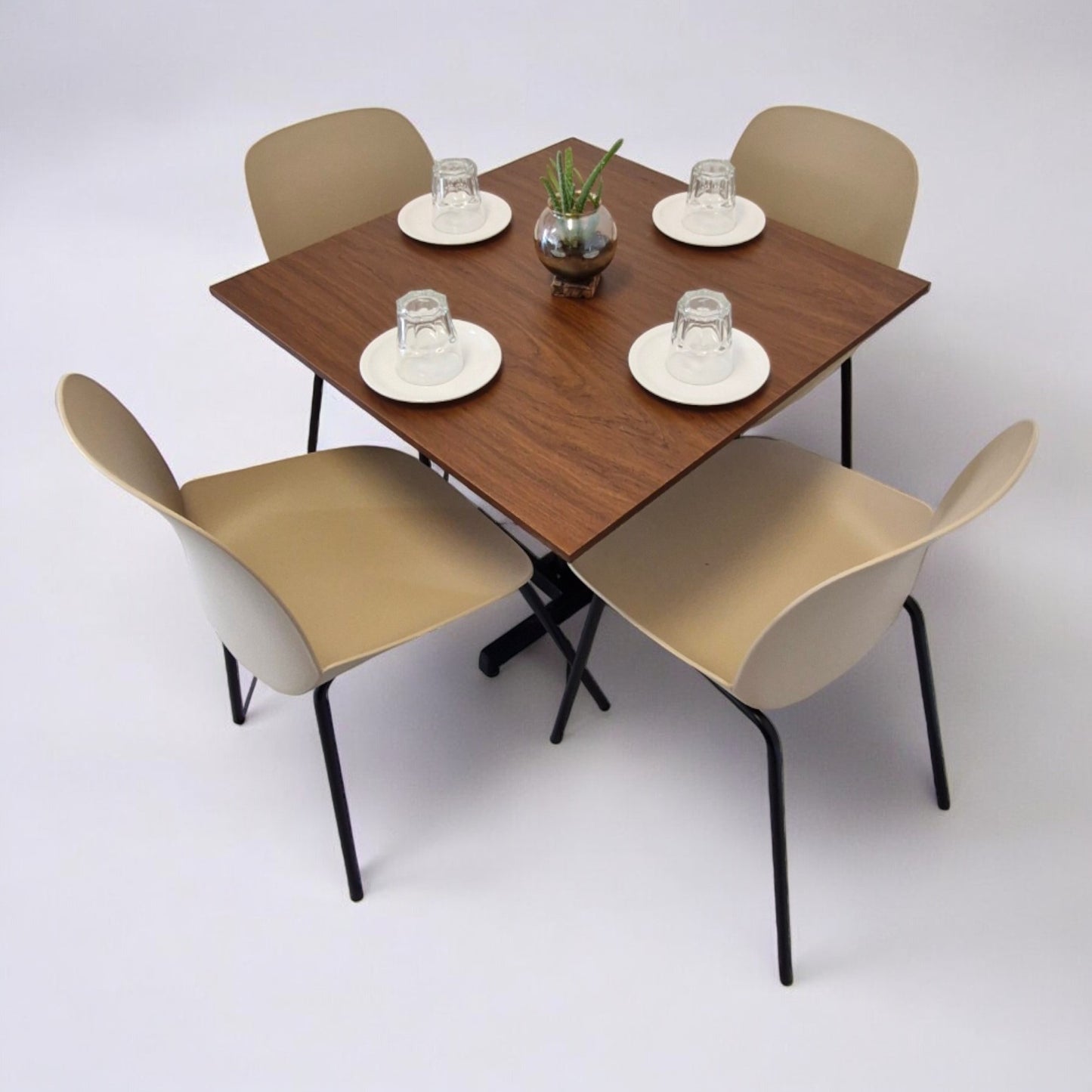 Mesa para restaurnate Melanove con sillas Noto