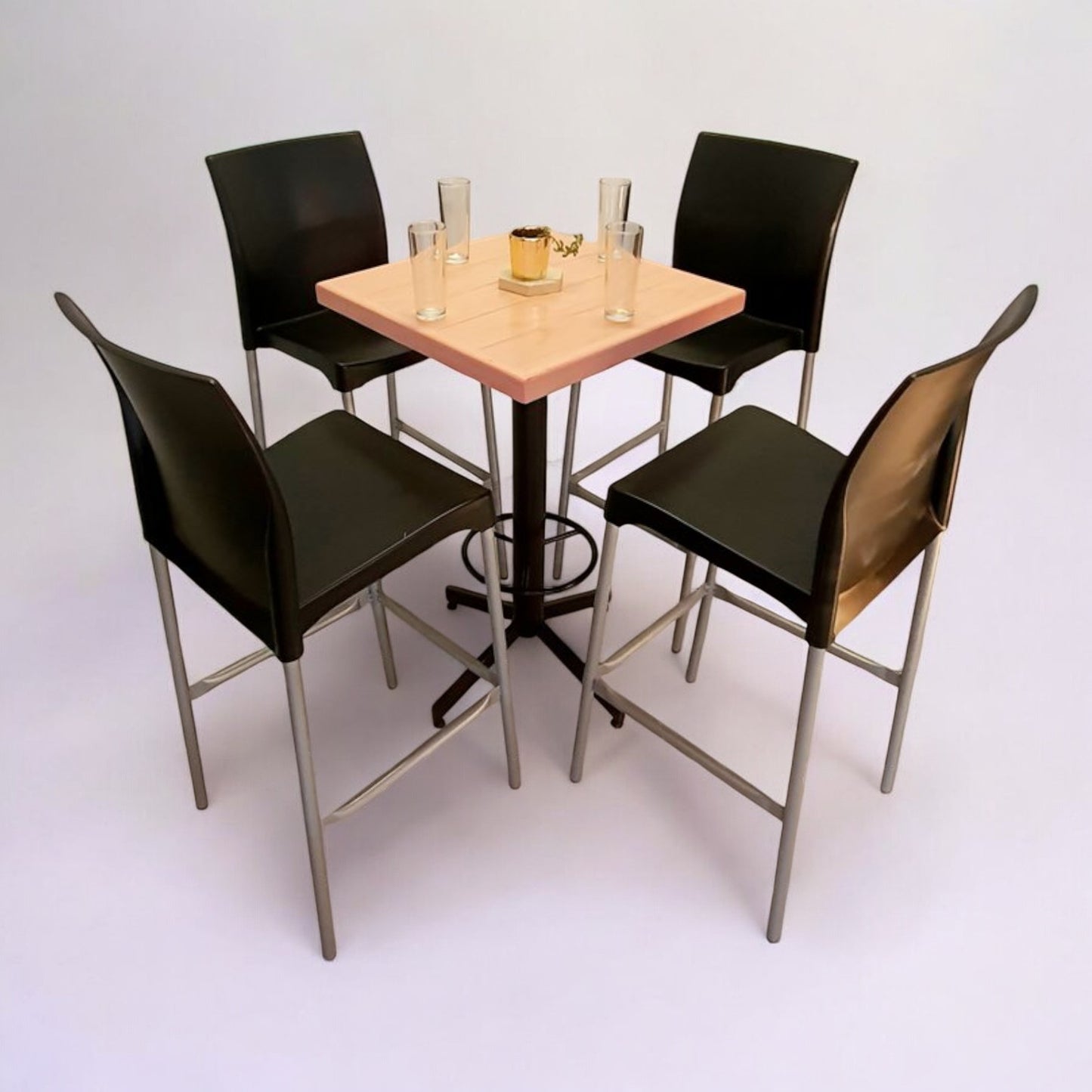 Mesa Para Bar Vintage Con 4 Bancos Vivi