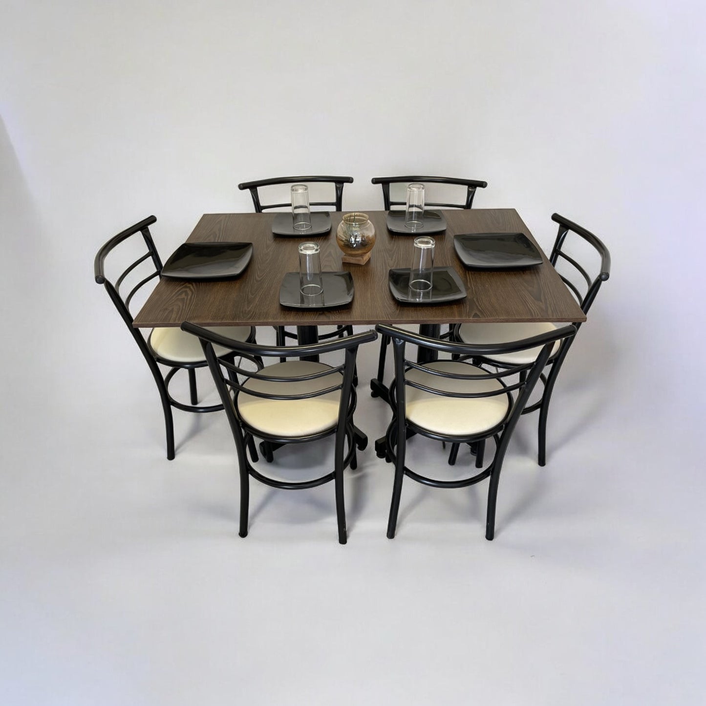 Mesa para restaurante Melanove con sillas Chabely