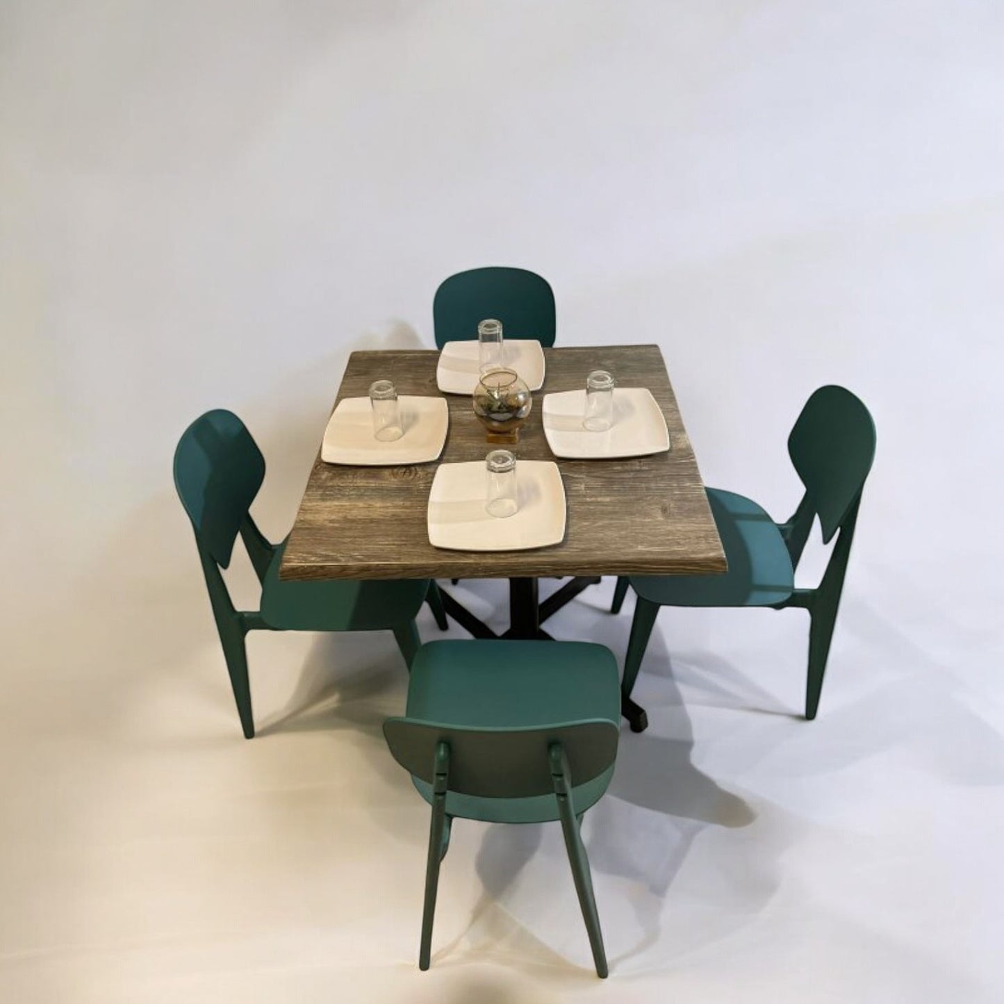 Mesa para restaurante Indus Estrati 80 con sillas Velar