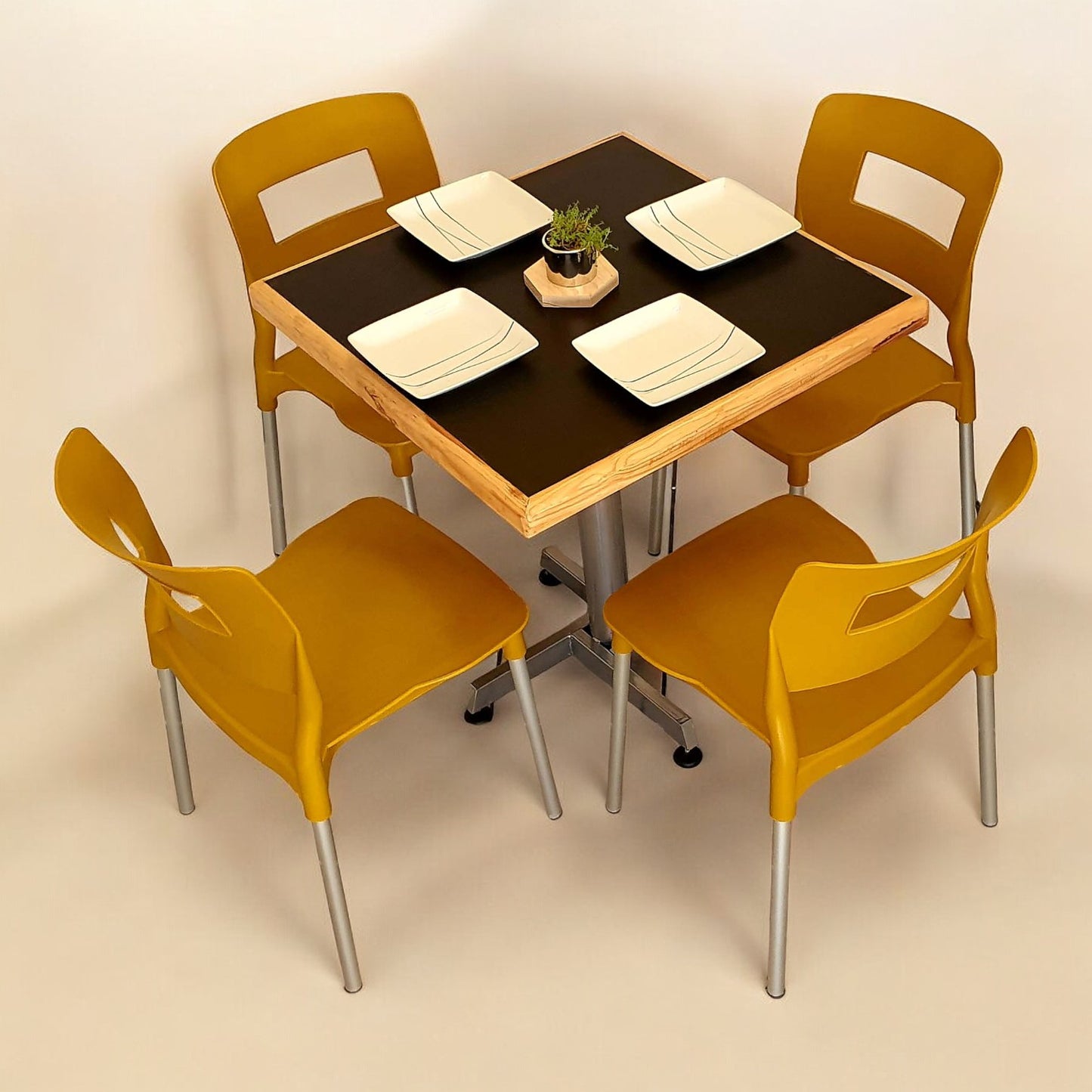 Mesa para restaurante Emboquillada con sillas Sabine