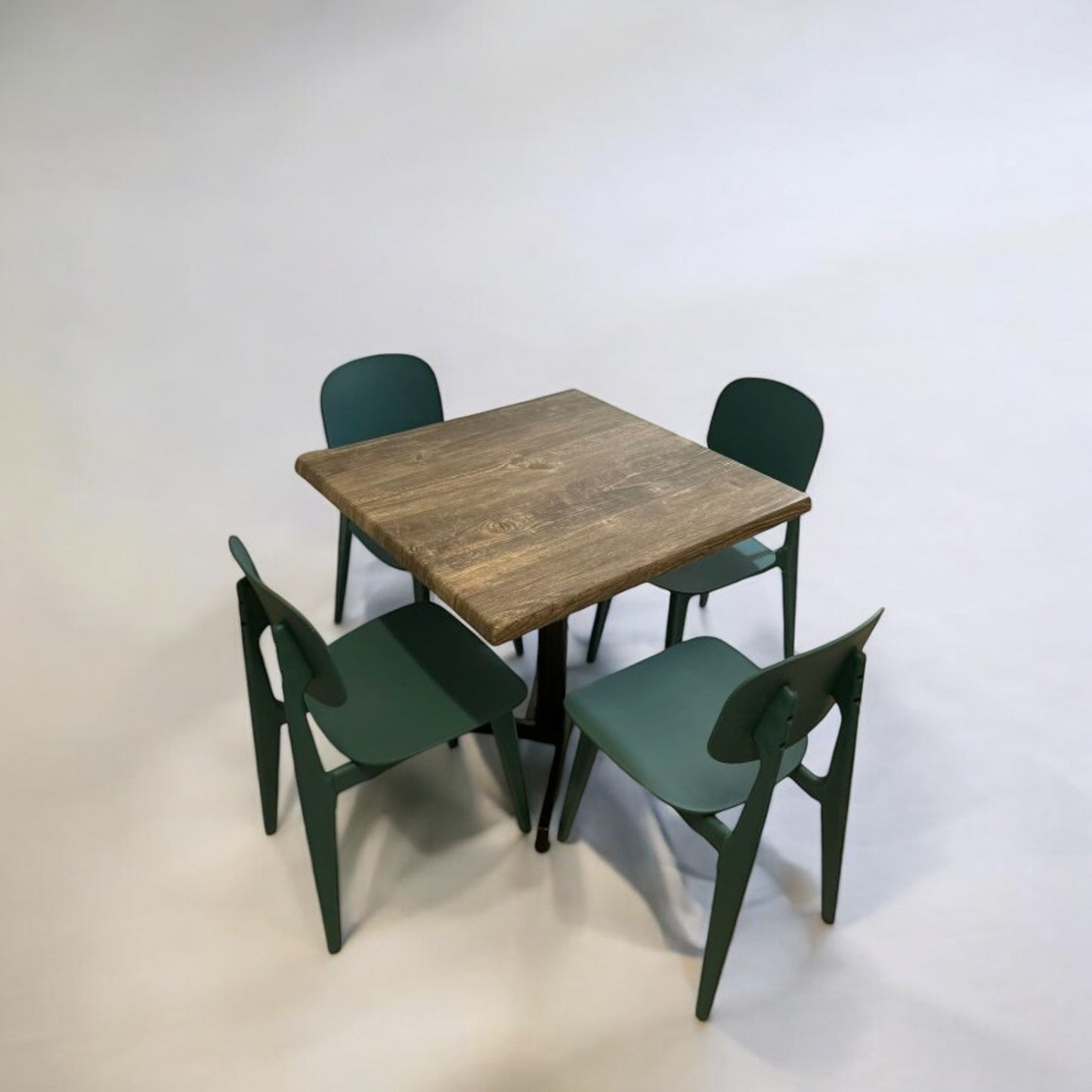 Mesa para restaurante Indus Estrati 80 con sillas Velar