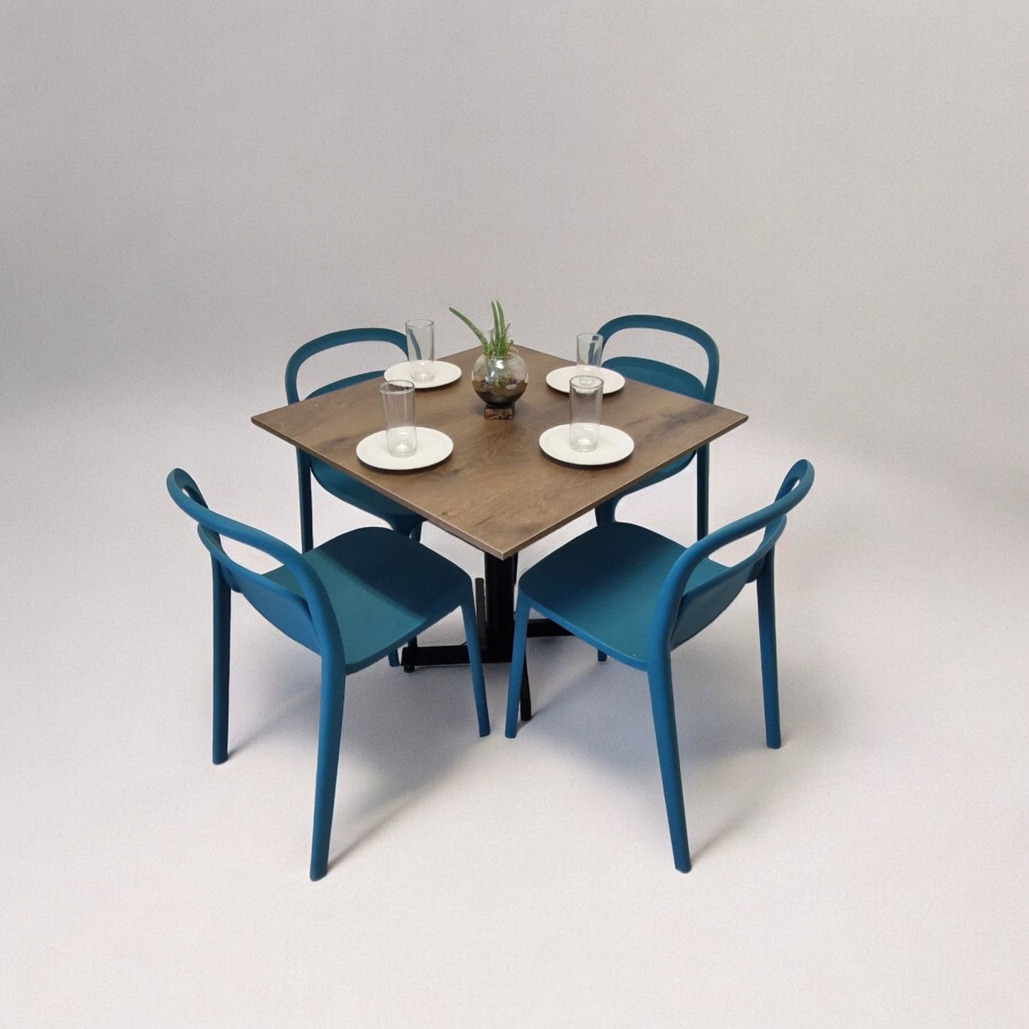 Mesa para restaurnate Melanove con sillas Asti