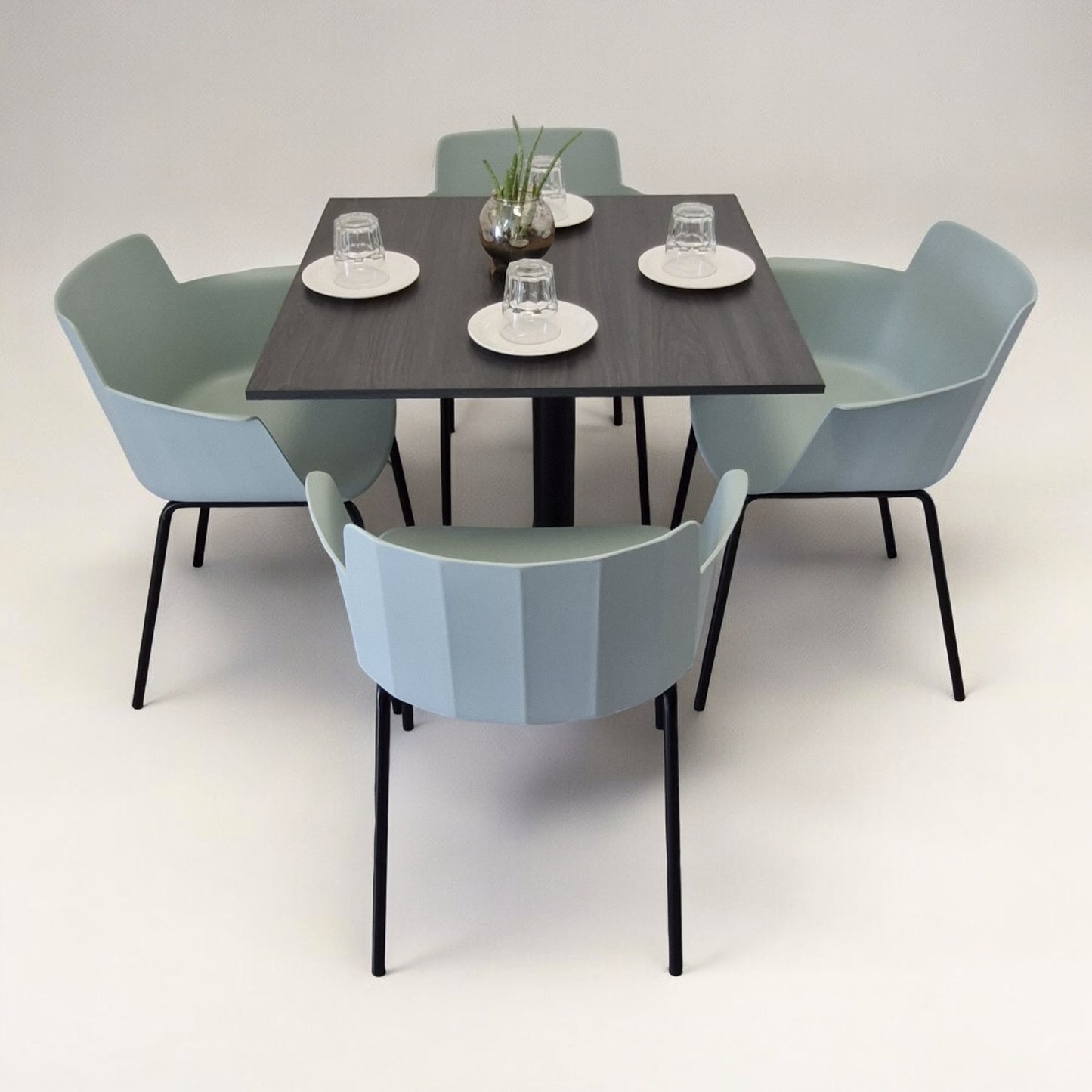 Mesa para restaurnate Melanove con sillas Colombo