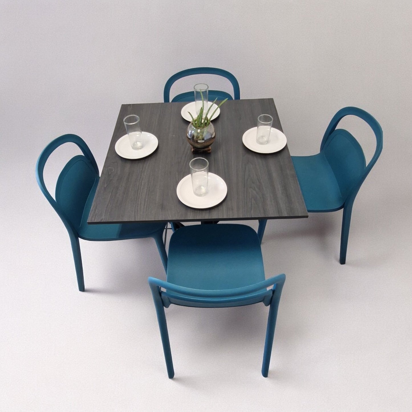 Mesa para restaurnate Melanove con sillas Asti