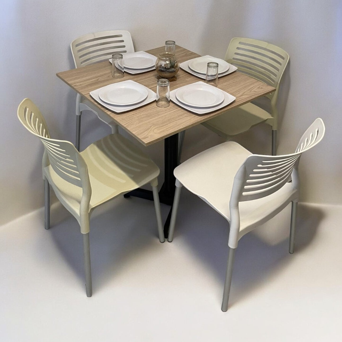 Mesa para restaurante Melanove con sillas Vhania
