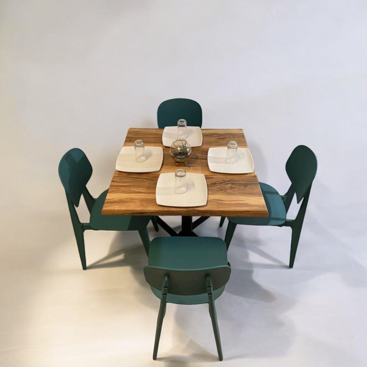 Mesa para restaurante Indus Estrati 80 con sillas Velar