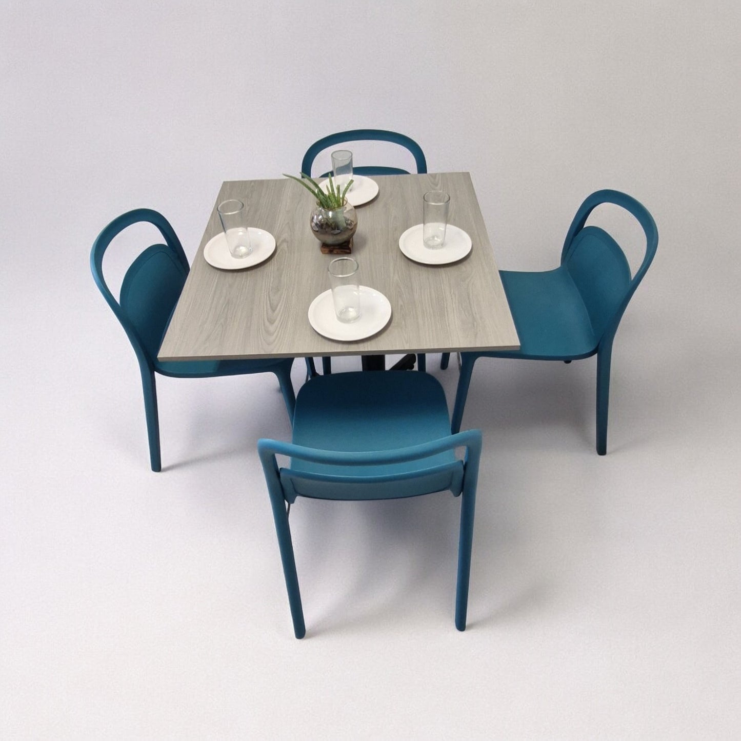 Mesa para restaurnate Melanove con sillas Asti