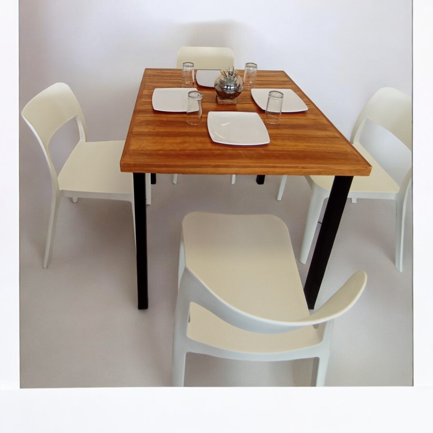 Mesa para restaurante Industrial Vintage 80 con sillas Lavie