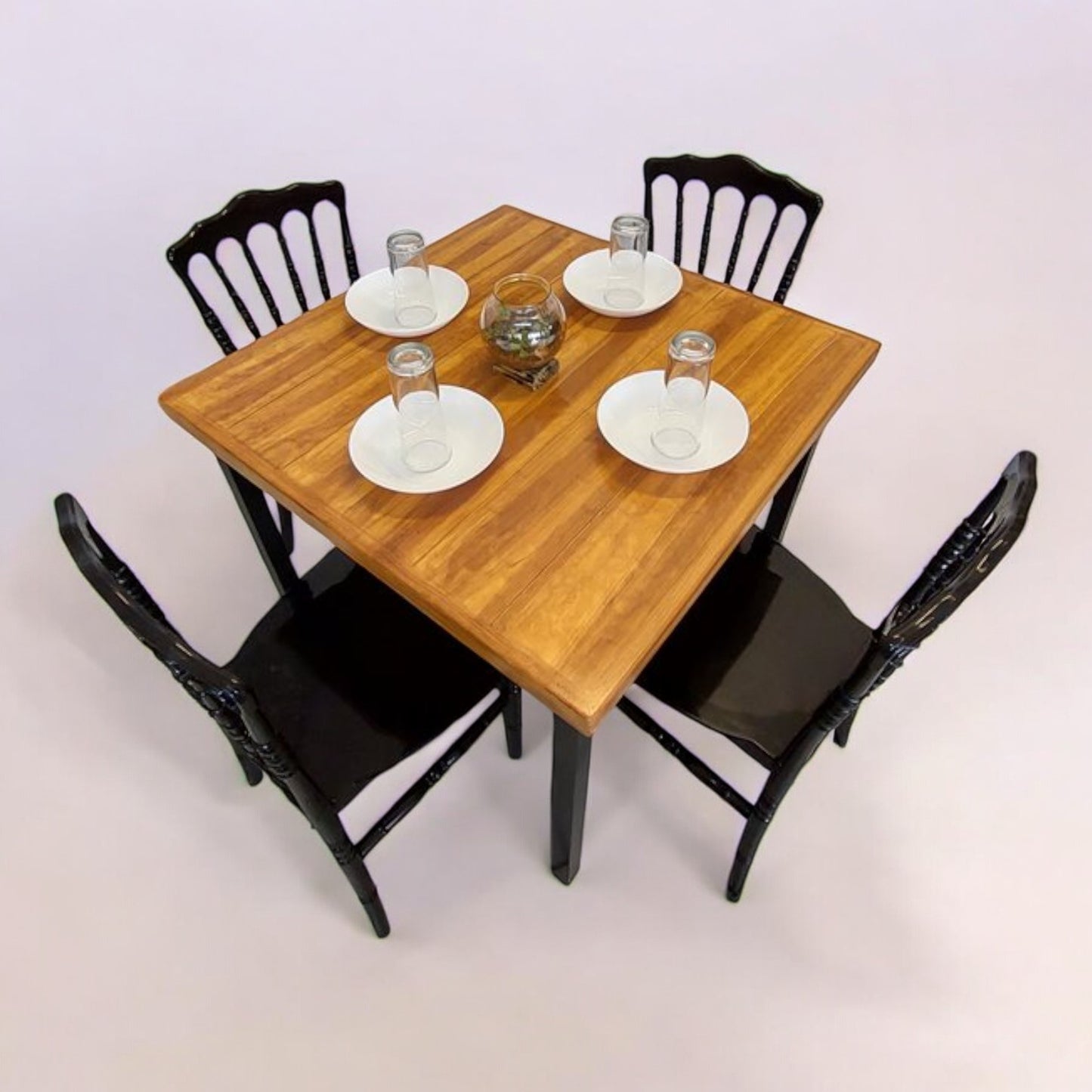 Mesa para restaurante Industrial Vintage 80 con sillas Versalles