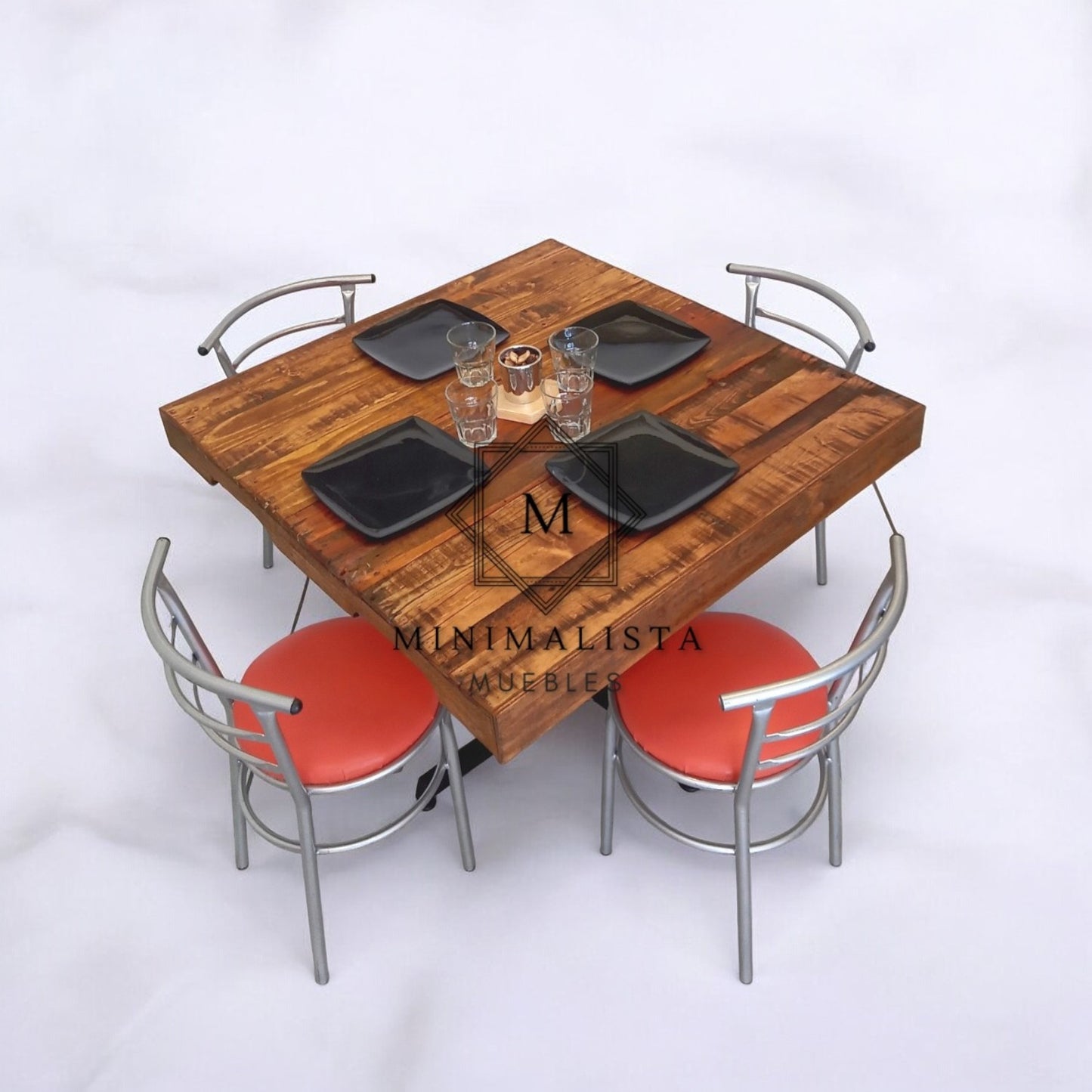 Mesa para restaurante Tarima con sillas Chabely