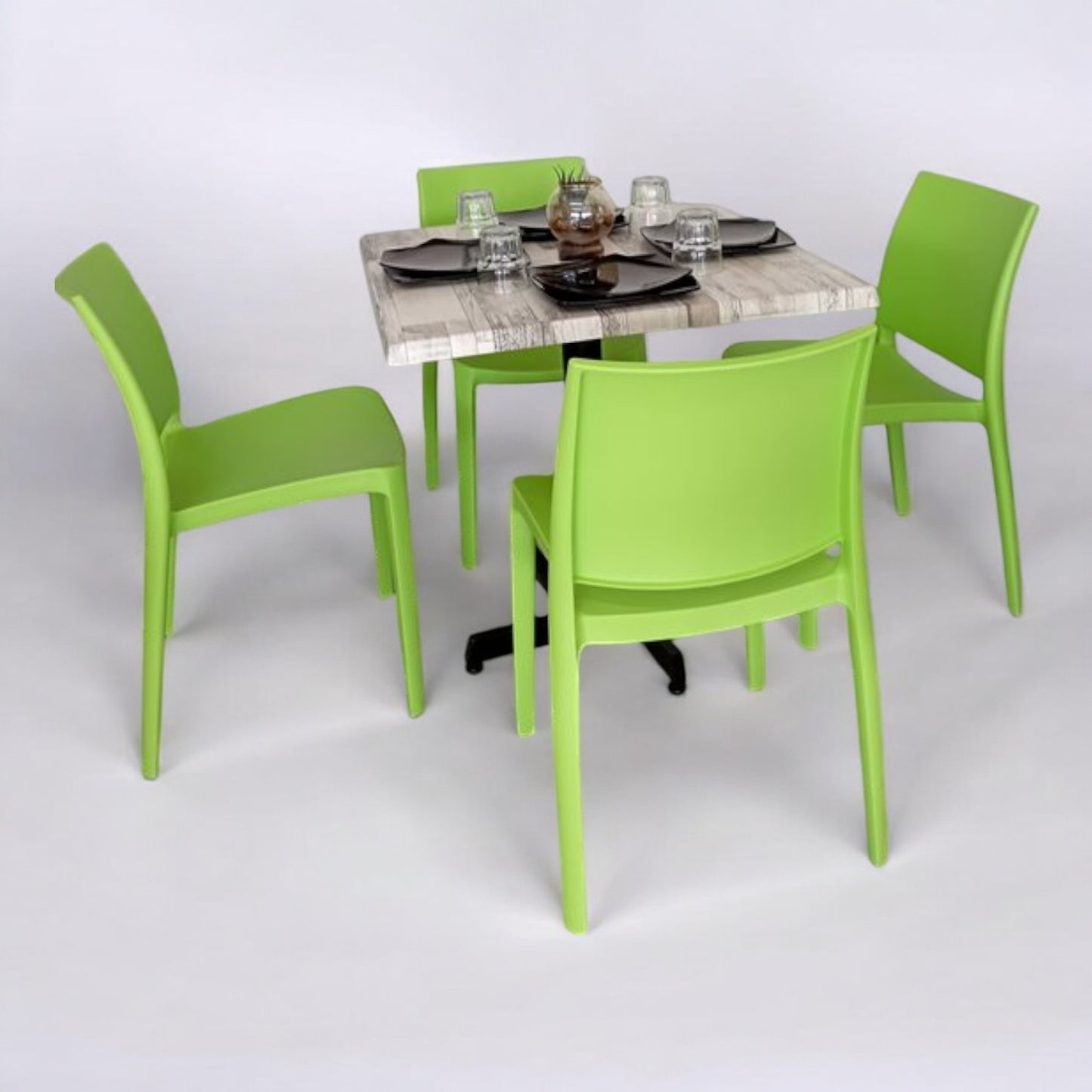 Mesa para restaurante Estratificada 80 con sillas Sensilla