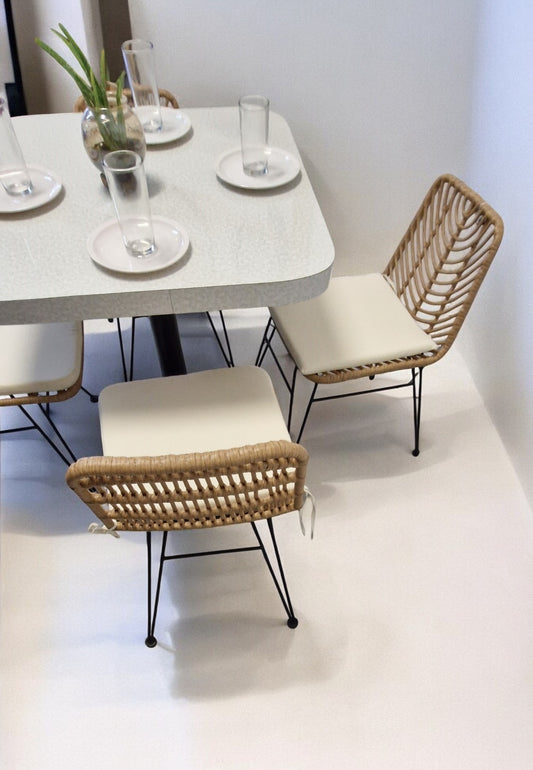 Mesa Para Restaurante de Formaica con Sillas Guyana