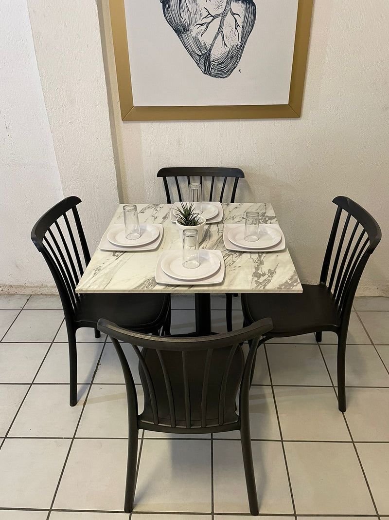 Mesa para Restaurante Melanove con 4 Sillas Aurora